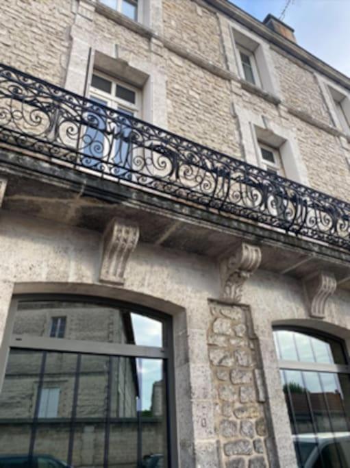 Appartement Centre Ville * Terrasse * Clim * Wifi * Haut De Gamme * Angoulême Exterior foto